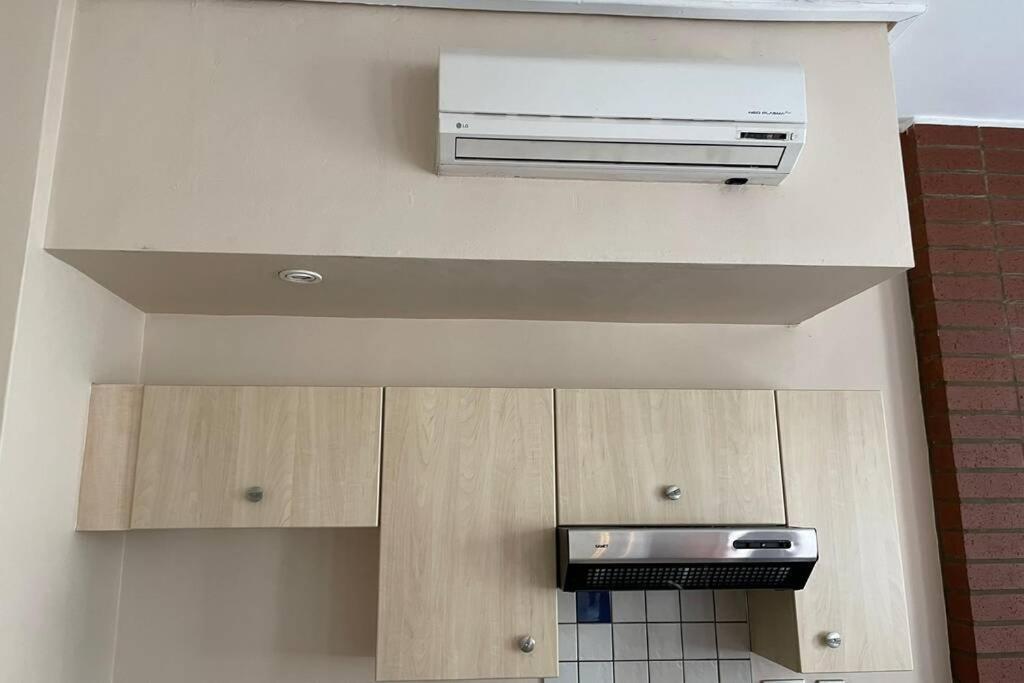 Cool & Easy Flat In The Heart Of Marshalltown Johannesburgo Exterior foto