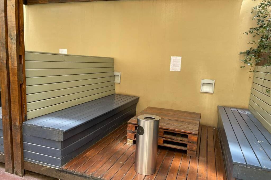 Cool & Easy Flat In The Heart Of Marshalltown Johannesburgo Exterior foto
